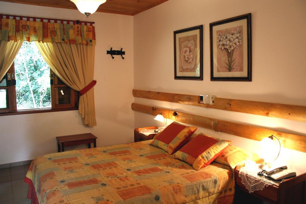 Orquideas Hotel & Cabanas Puerto Iguazu Room photo