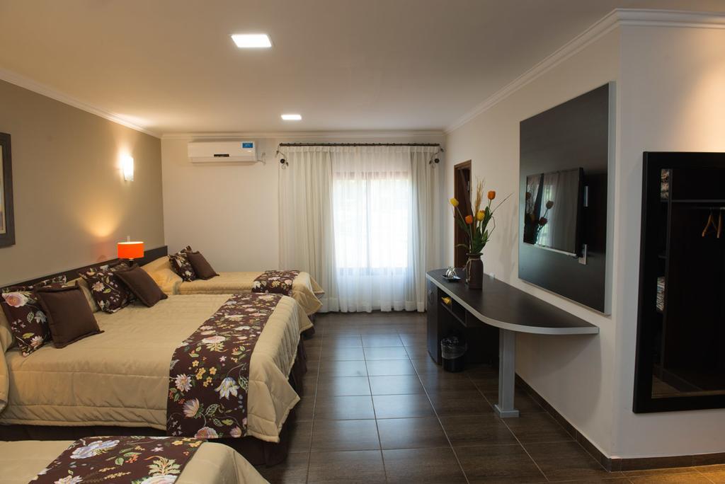 Orquideas Hotel & Cabanas Puerto Iguazu Room photo